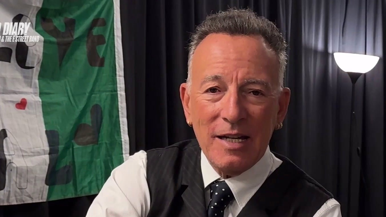 Road Diary: Bruce Springsteen And The E Street Band: Bruce Springsteen Talks Road Diary