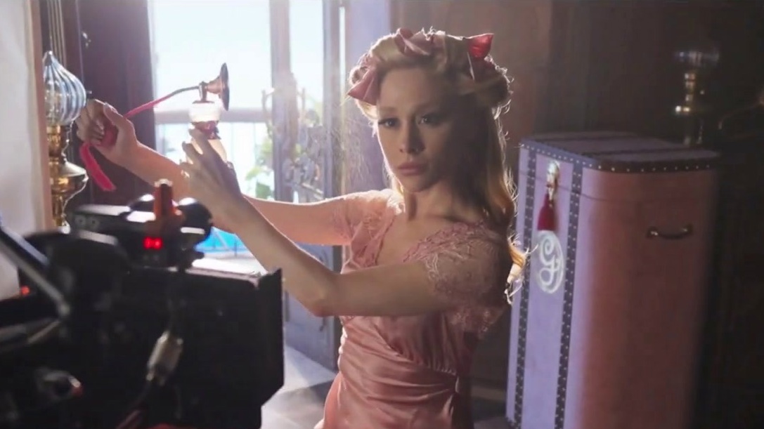 Wicked: A Week On Set With Ariana (Australia Featurette)