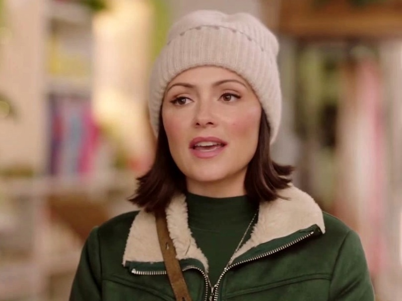 A boyfriend for christmas cast crew