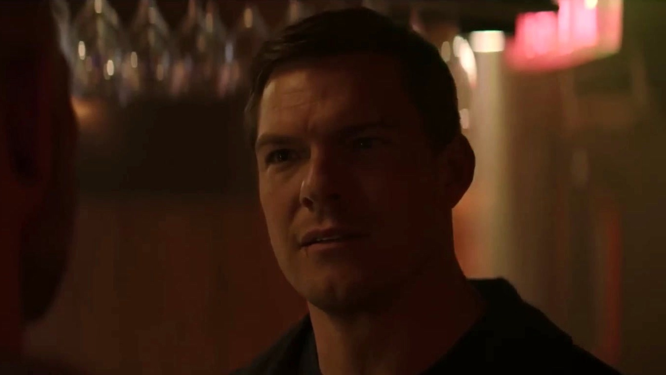 Reacher: Reacher Demonstrates His Preferred Interrogation Method