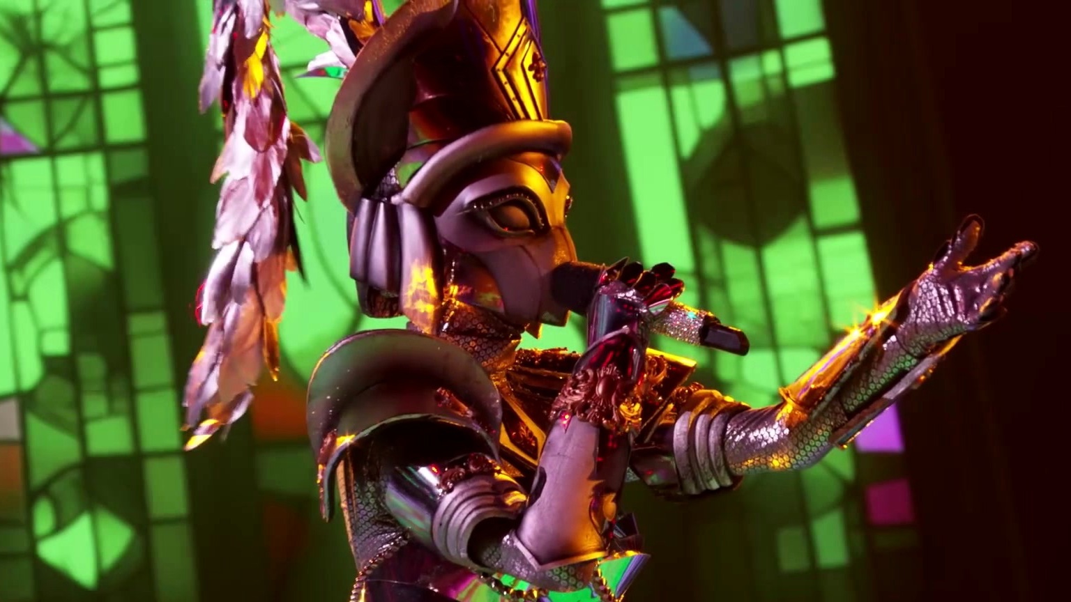 The Masked Singer: Royal Knight Stuns With When I Look At You