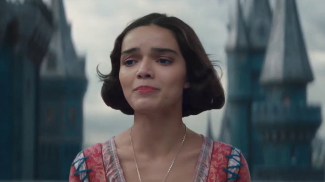 Snow White: Waiting On A Wish (UK Special Look)