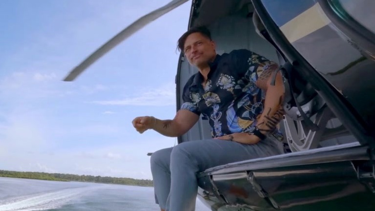 Deal Or No Deal Island: Helicopter Joe
