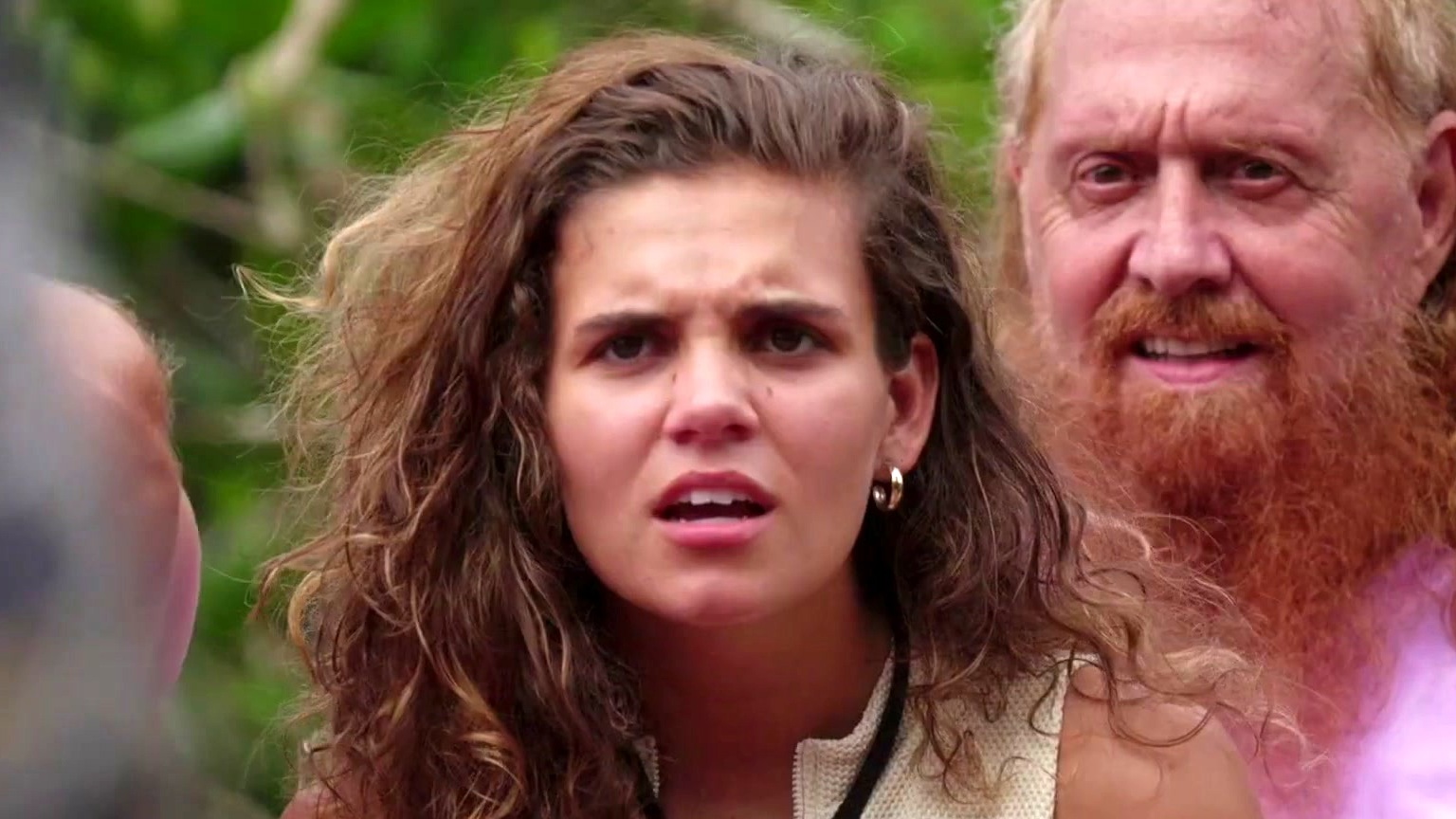 Deal Or No Deal Island: David Leaves Sydnee Hanging