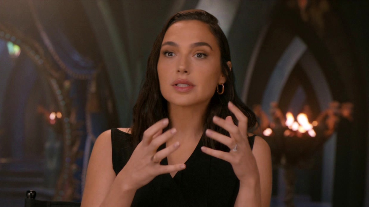 Snow White: Legacy (Featurette)