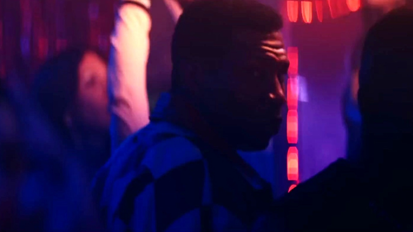 Magazine Dreams: Killian In The Club