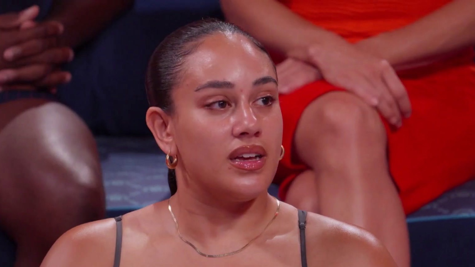 Deal Or No Deal Island: Drama Explodes In The Temple