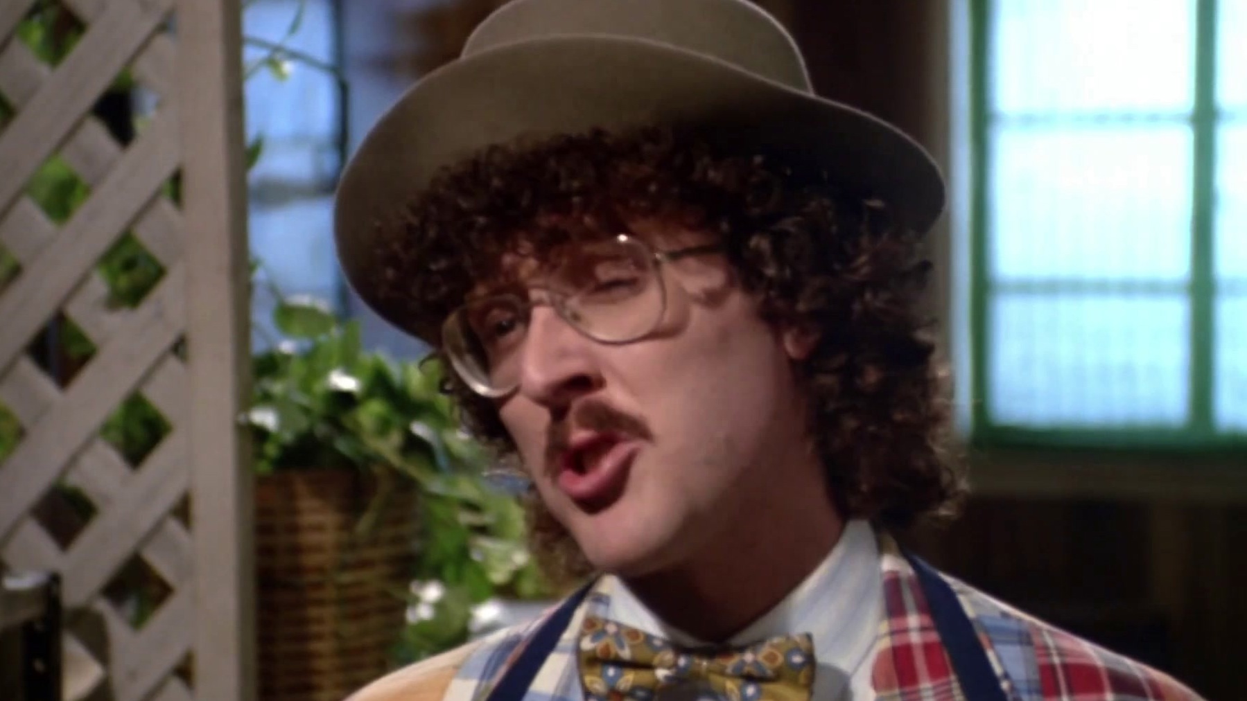 UHF (Trailer 2)
