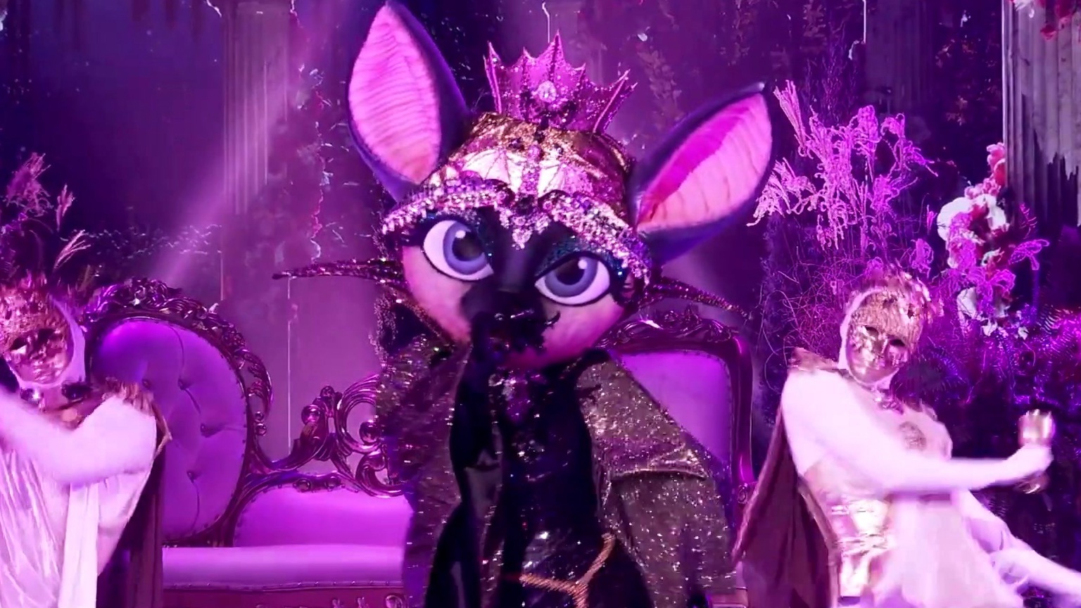 The Masked Singer: Bat Performs Espresso By Sabrina Carpenter