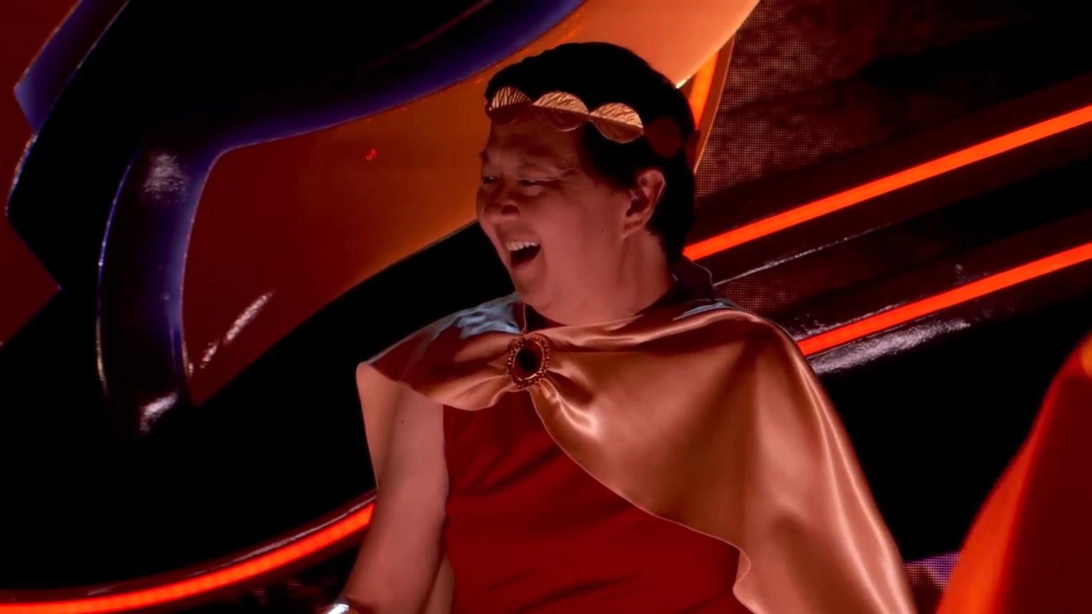 The Masked Singer: Space Ranger Performs Bad Blood