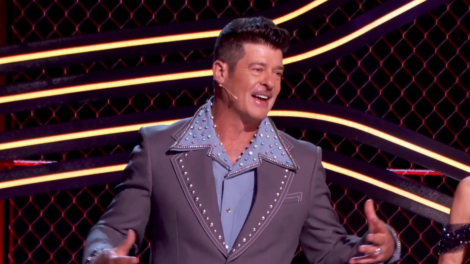 The Masked Singer: Griffin And Boogie Woogie Battle To I Had Some Help