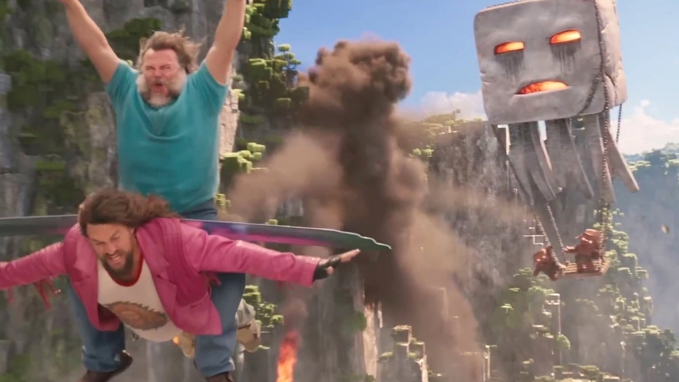 A Minecraft Movie: Elytra Wingsuits Flying Escape