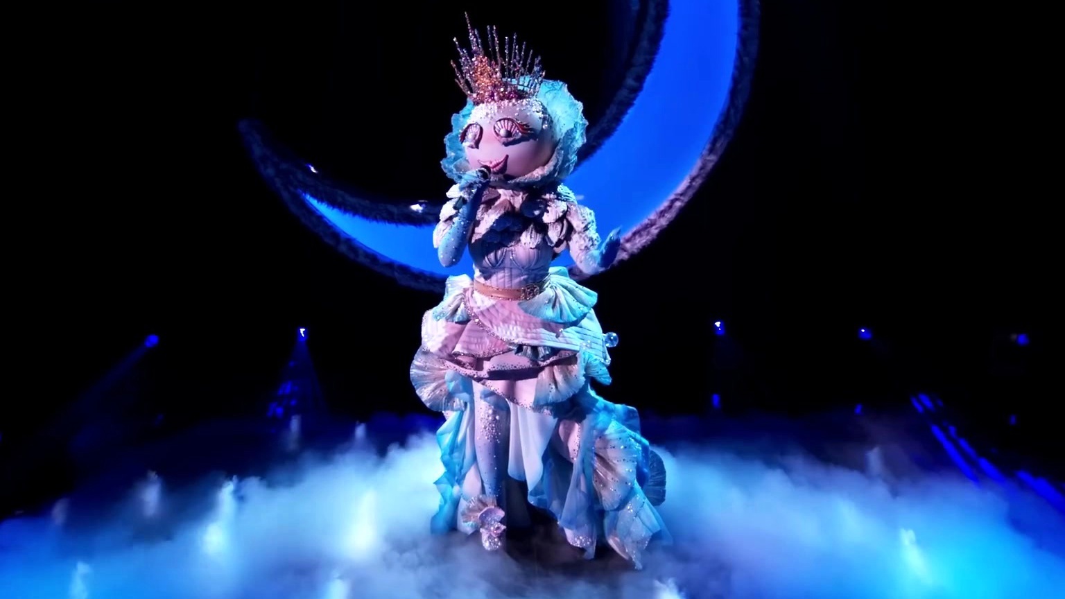 The Masked Singer: Pearl Full Performance: I'll Stand By You