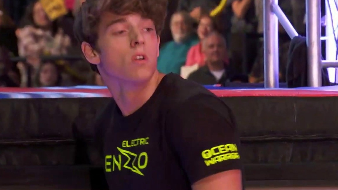 American Ninja Warrior: 18-Year-Old Enzo Runs The Course In Less Than Sixty Seconds