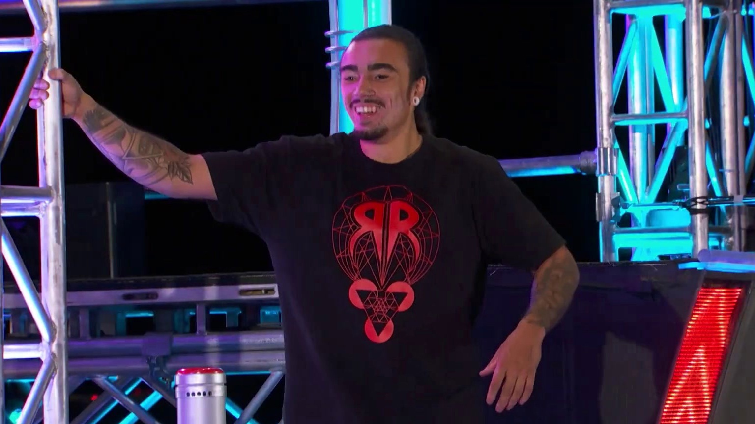 American Ninja Warrior: Ninja Vet R.J. Roman Attempts The Mega Wall