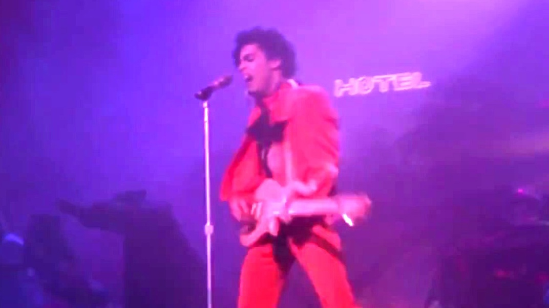 Prince-Sign O' The Times (IMAX Trailer)
