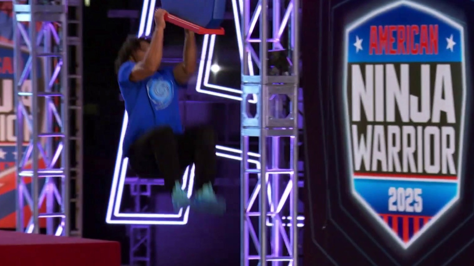 American Ninja Warrior: Rookie Ninja Crushes The Buzzer