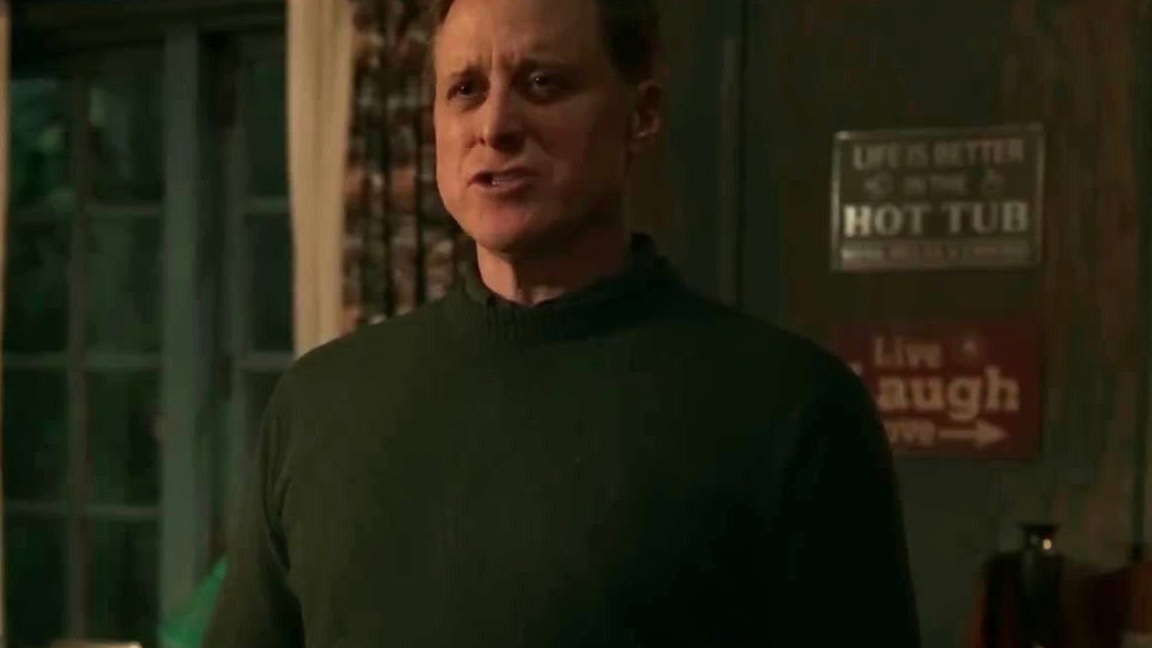 Resident Alien: Harry's Dad Pressures Him To Harm Max