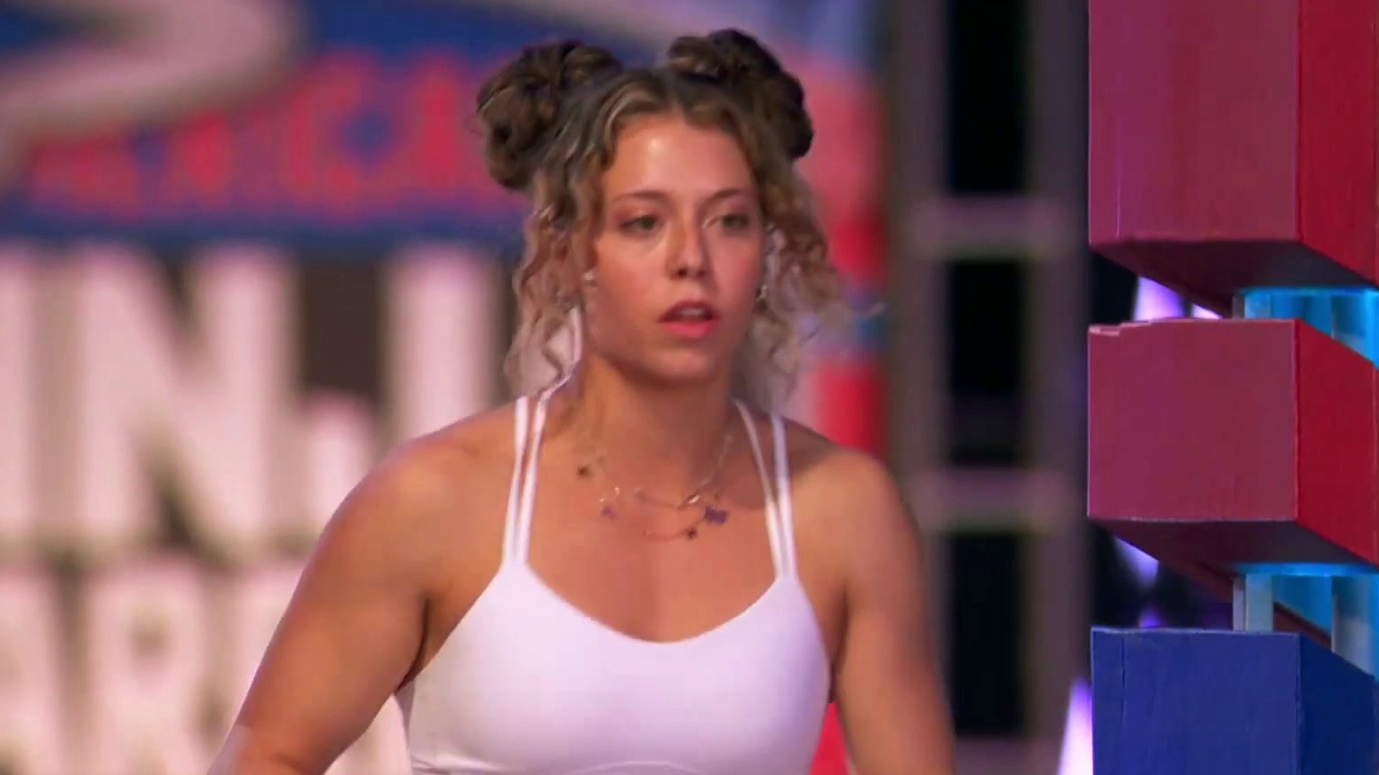 American Ninja Warrior: Reigning Women's Champ Spins Out On Corkscrew