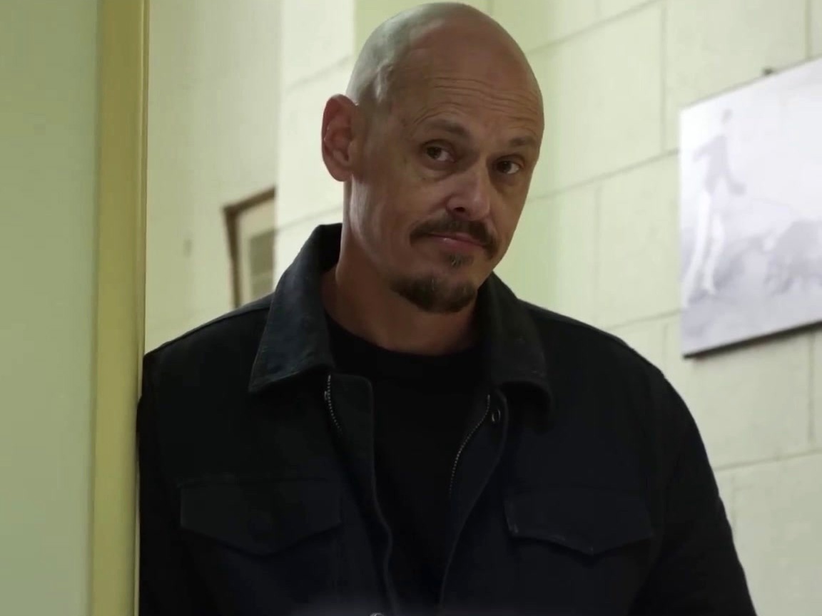 Mr Inbetween: Ray And Nick Visit Freddy's Debtor