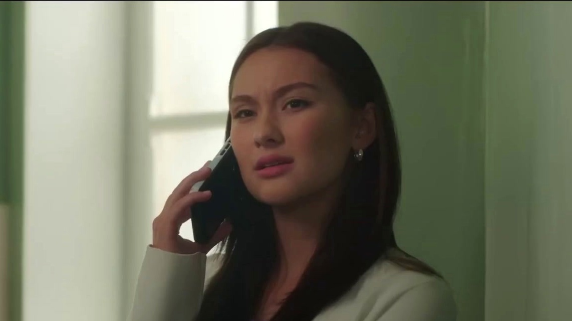The Summer I Turned Pretty: Belly Tells Laurel She Might Stay In Paris