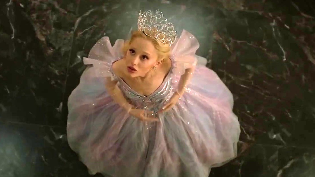 Wicked: For Good: The Wicked Wardrobes: Ariana Grande (Featurette)