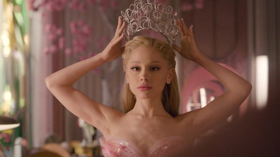 Wicked: For Good: Glinda's Place In Oz (UK Featurette)