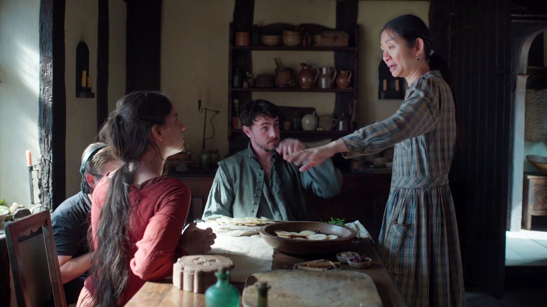 Hamnet: All The World Is A Stage (UK Featurette)