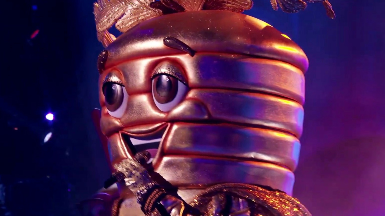 The Masked Singer: 14 Karat Carrot Performs Hold On, I'm Comin
