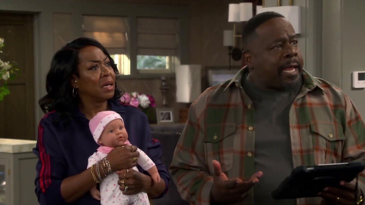 The Neighborhood: Welcome To The Baby Proofing