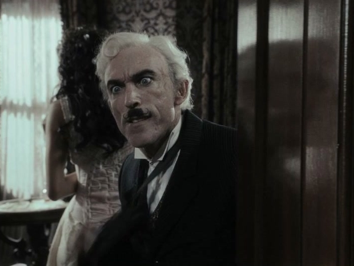 Louis Reviews - Metacritic