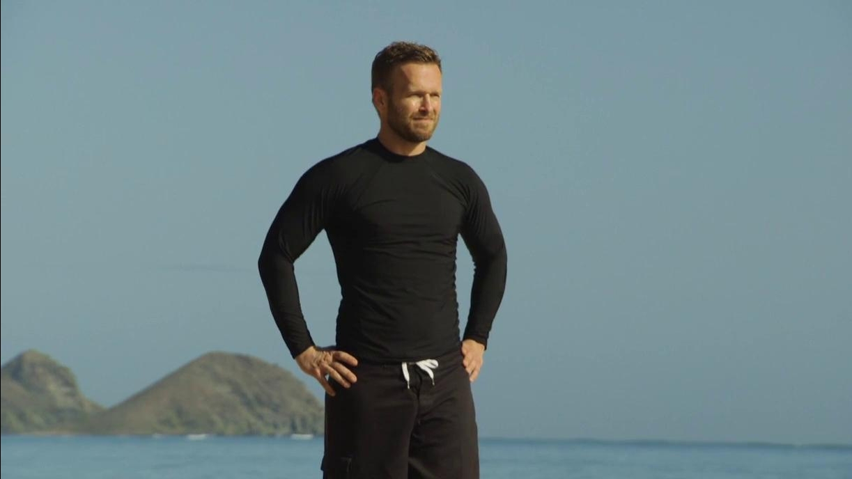 The Biggest Loser: Contestants Get An Island Workout With Bob & Dolvett