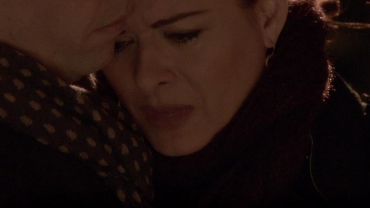Smash: Tom Finds Out Why Julia Is Troubled