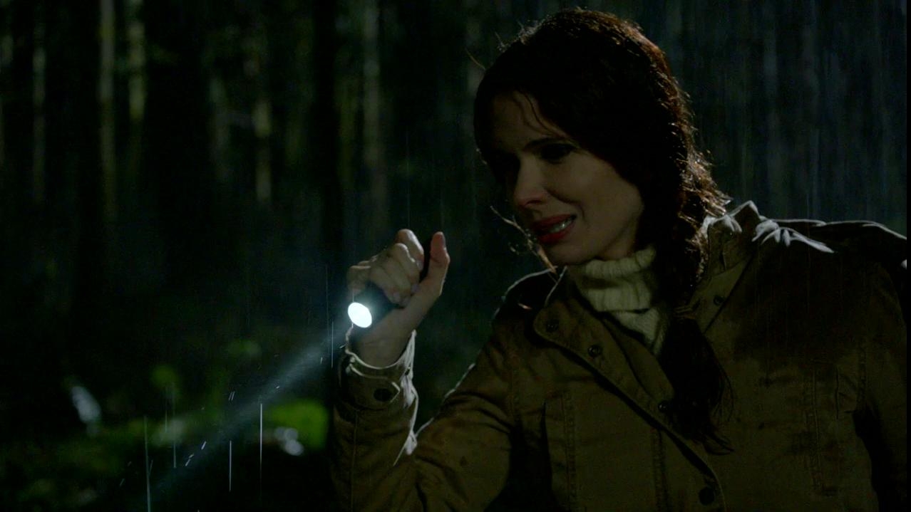 Grimm: Juliette Follows Tracks & Discovers Body
