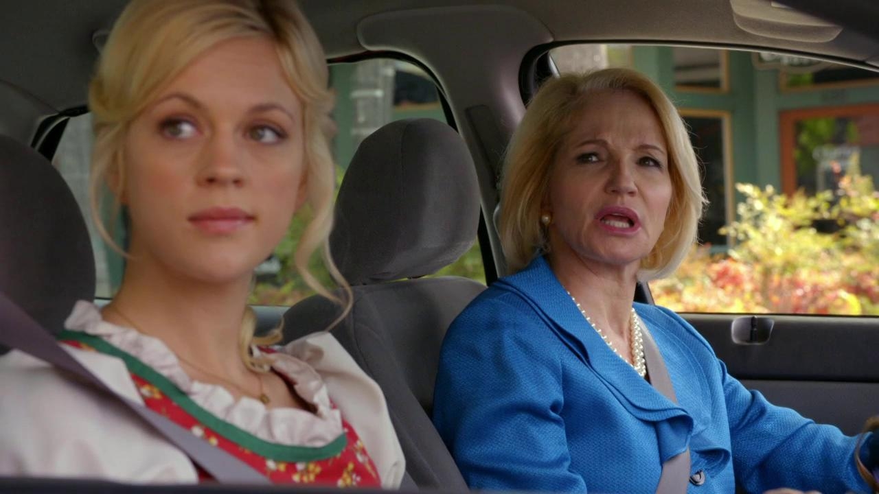 The New Normal: Goldie, Jane, And Shania In Car