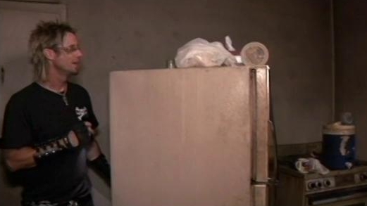 Billy The Exterminator: Extreme Roaches/Busy Beaver