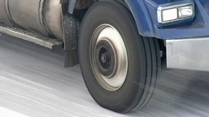 Ice Road Truckers: Danger At 55 Below