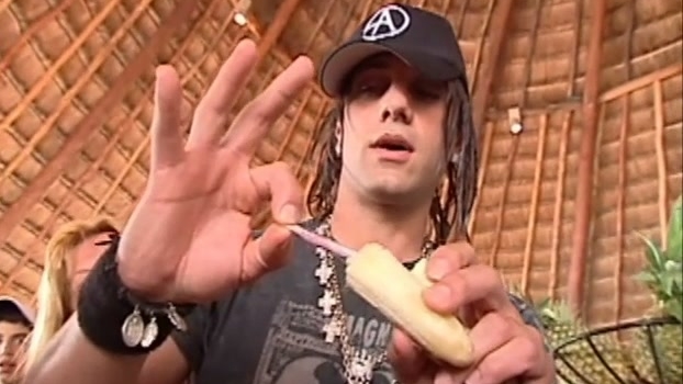 Criss Angel Mindfreak: Shark Cage Escape