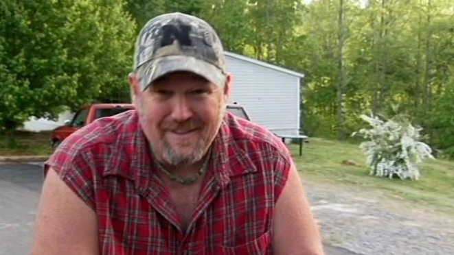 Only In America With Larry The Cable Guy: Larry Makes Moonshine