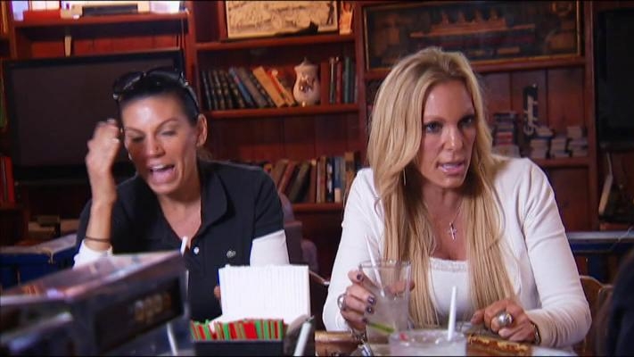 Mob Wives Chicago: Shift Happens
