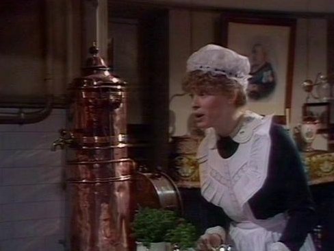 Holly De Jong - TV Guide