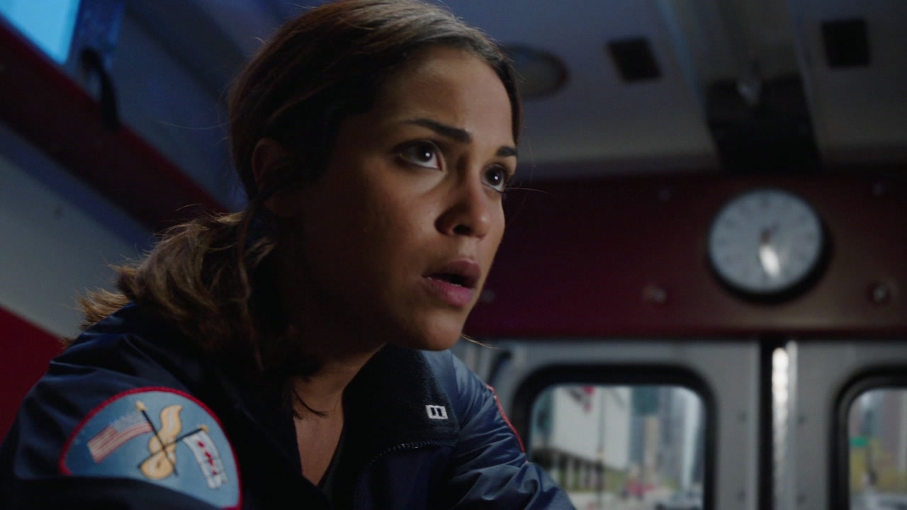 Chicago Fire: Dawson And Shay Rush To The Hospital