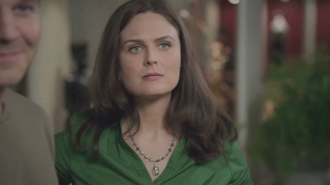 Bones: Undercover