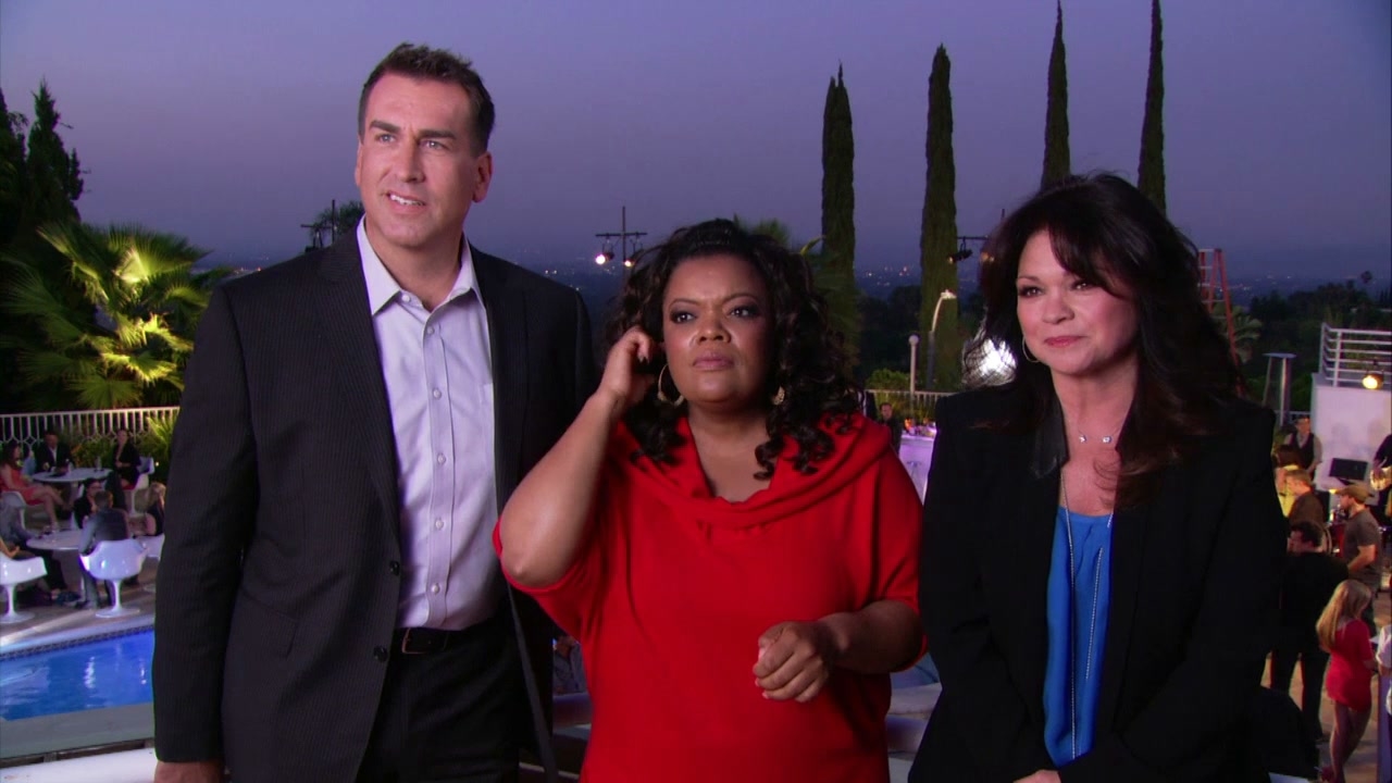 Hollywood Game Night: Interview Excerpts: Rob Riggle, Yvette Nicole Brown, Valerie Bertinelli