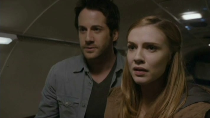 Primeval: New World: Fear Of Flying