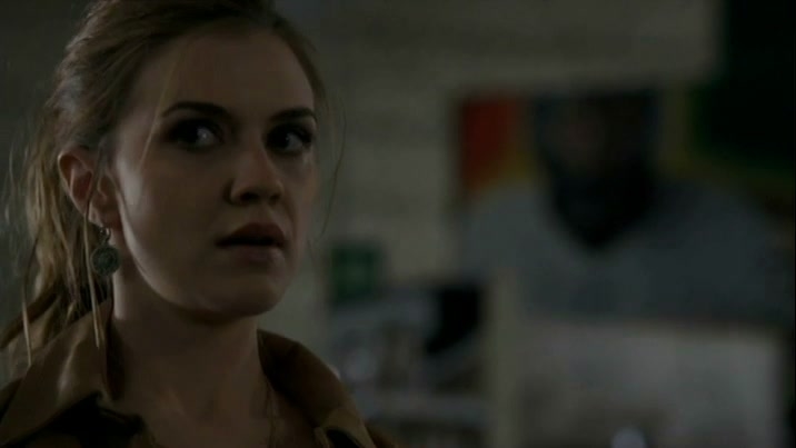 Primeval: New World: Clean Up On Aisle Three