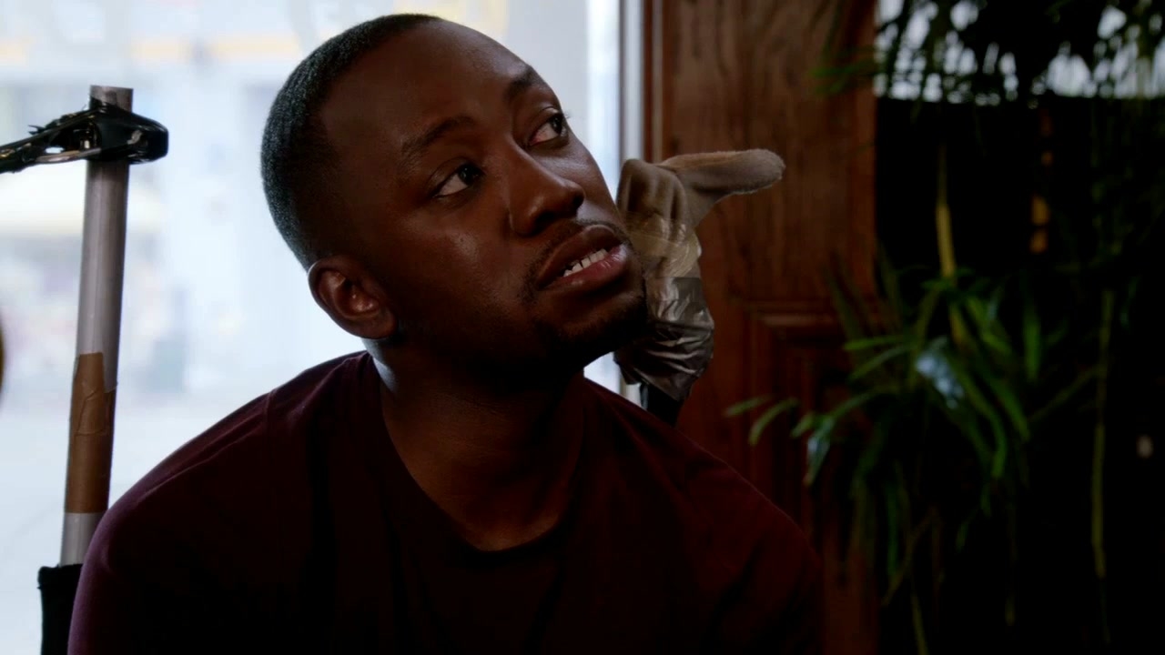 New Girl: Jess Has A Problem With The Menu