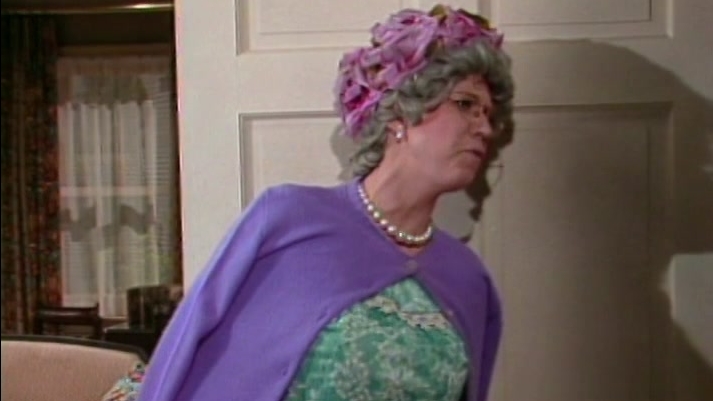 Mama's Family: Mama Buys A Car