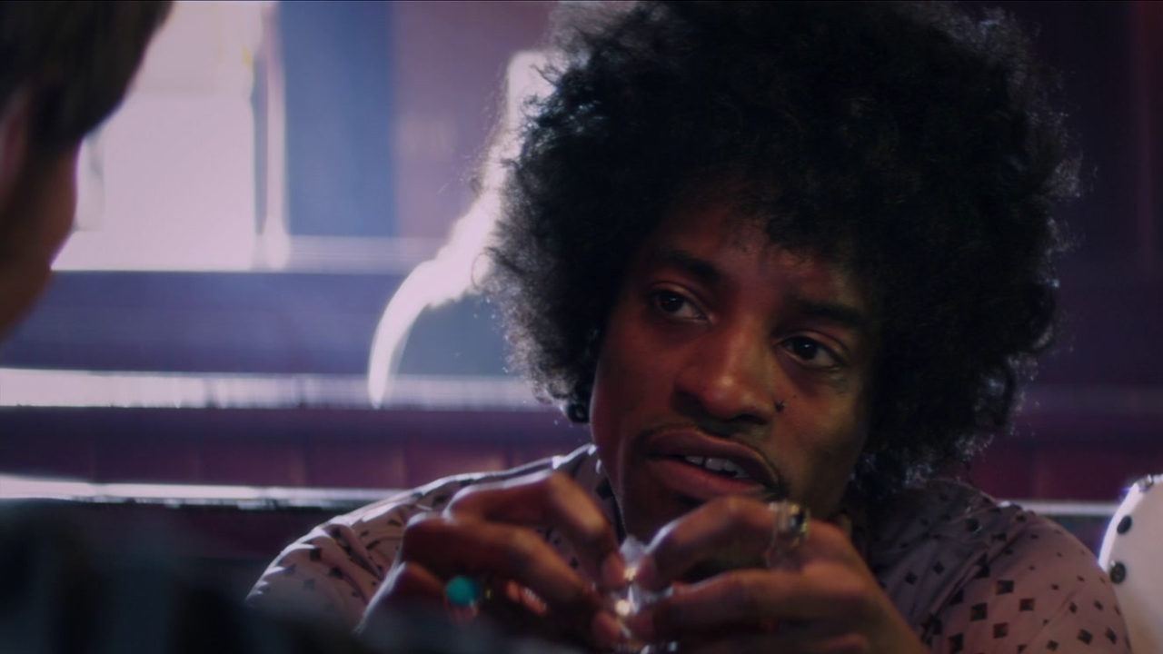 Jimi: All Is By My Side: Cafe