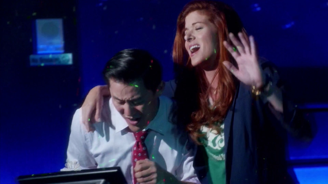 The Mysteries Of Laura: LauraKaroke